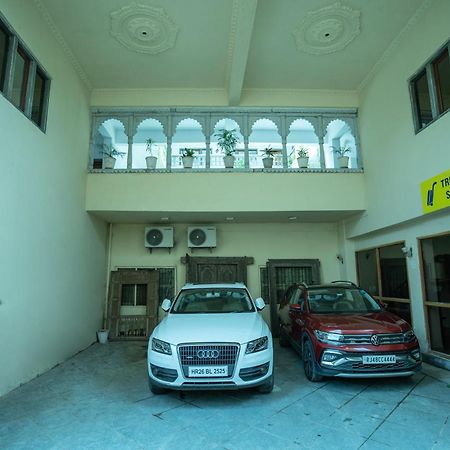 Tripli Hotels Shiv Villas Udaipur Buitenkant foto