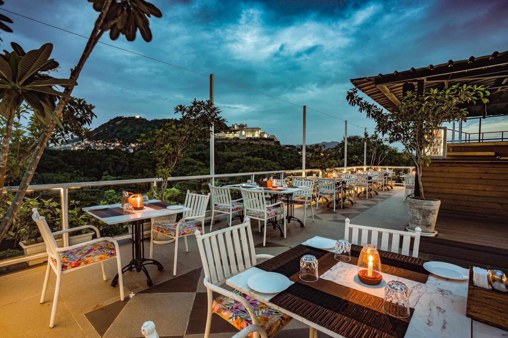 Tripli Hotels Shiv Villas Udaipur Buitenkant foto