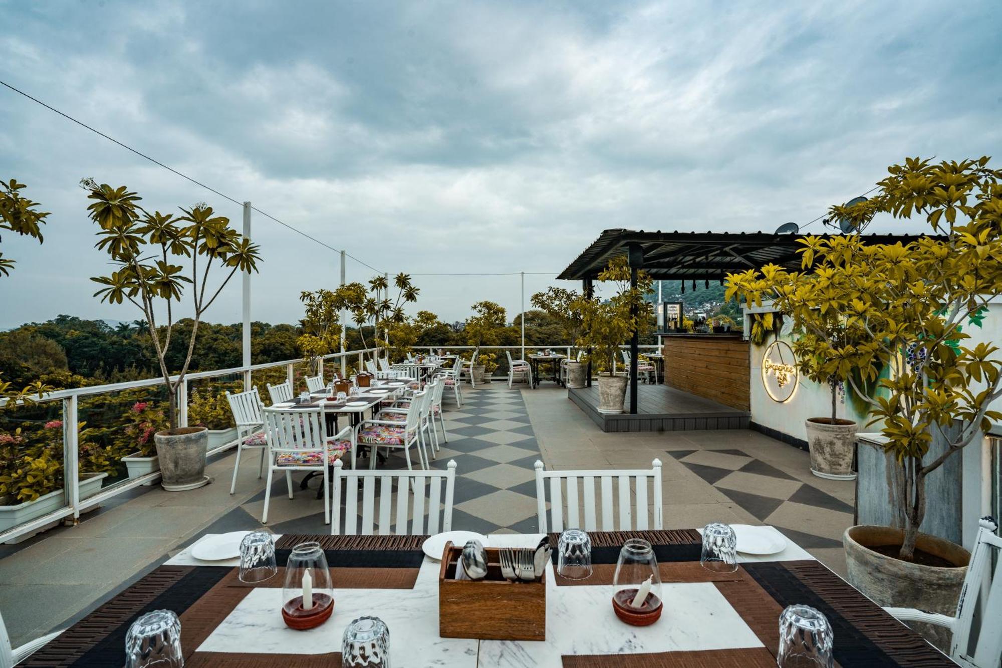 Tripli Hotels Shiv Villas Udaipur Buitenkant foto