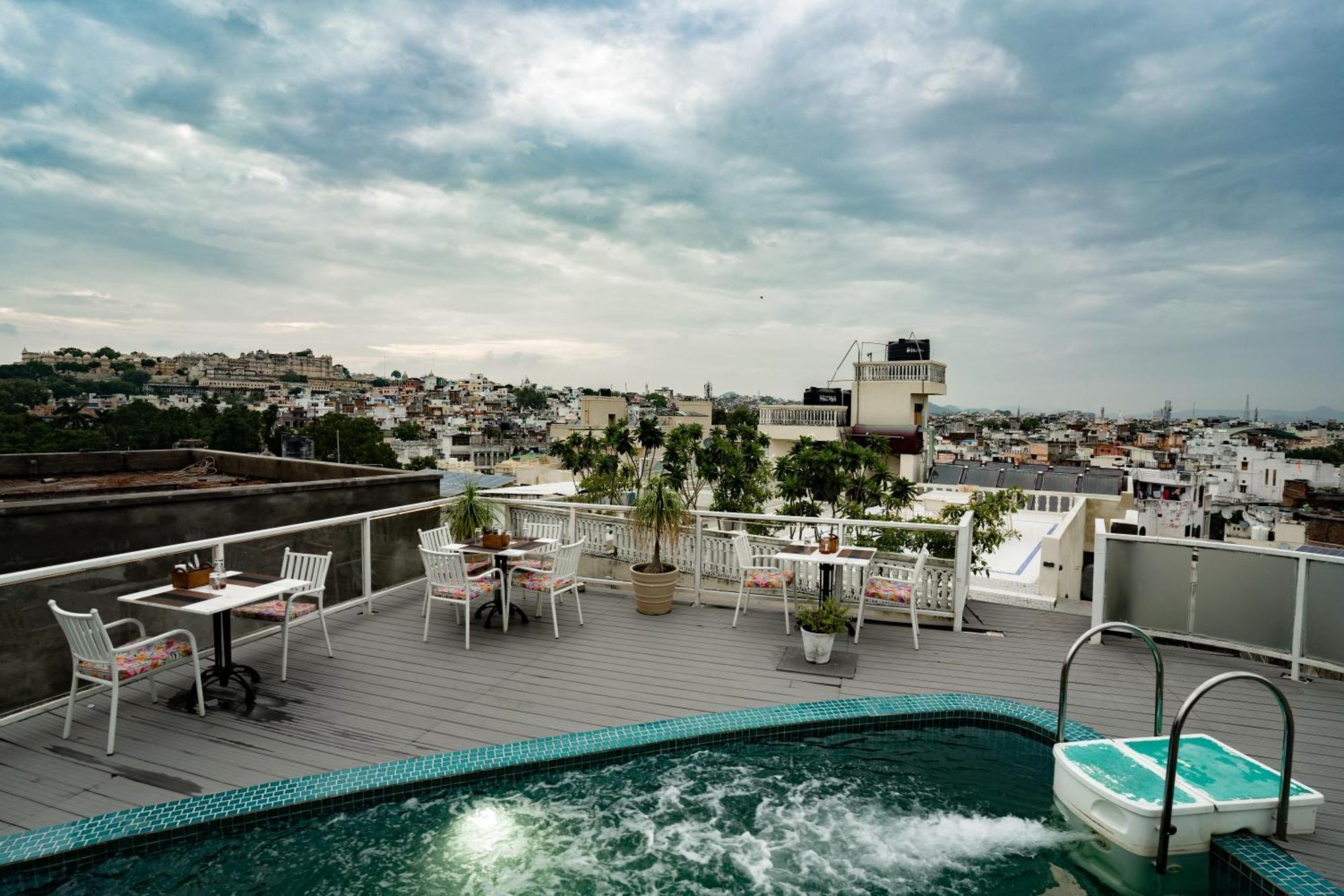 Tripli Hotels Shiv Villas Udaipur Buitenkant foto