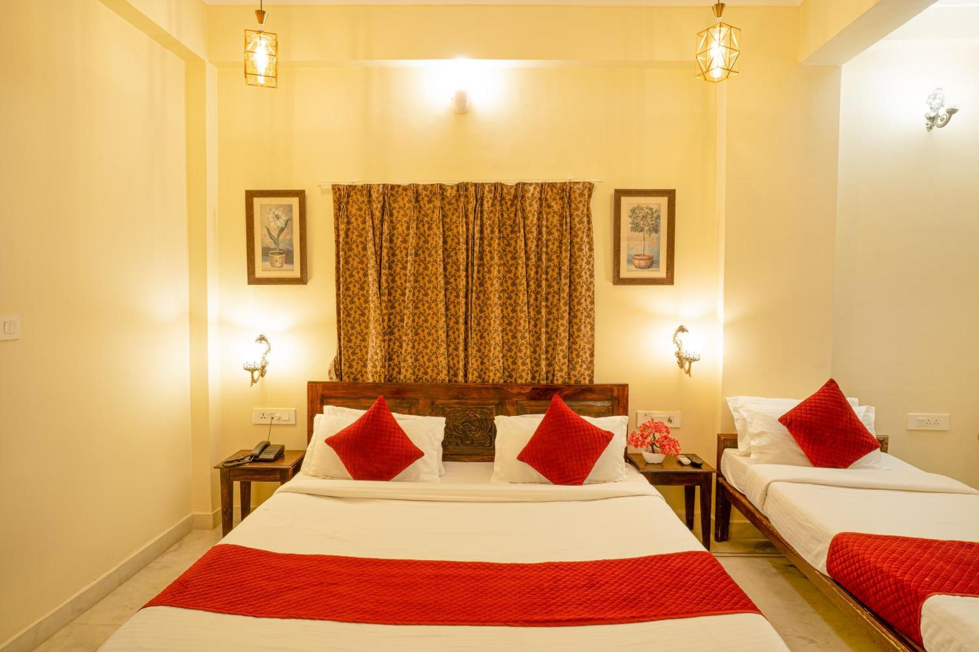 Tripli Hotels Shiv Villas Udaipur Buitenkant foto